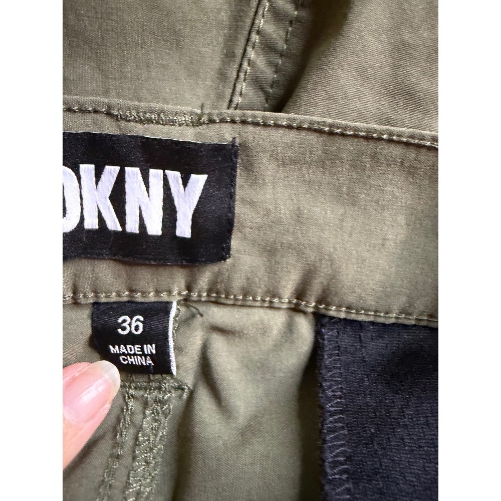 DKNY Mens Olive Green Cargo Shorts Size 36 Nylon Spandex Stretch Hiking Outdoor - Picture 3 of 9